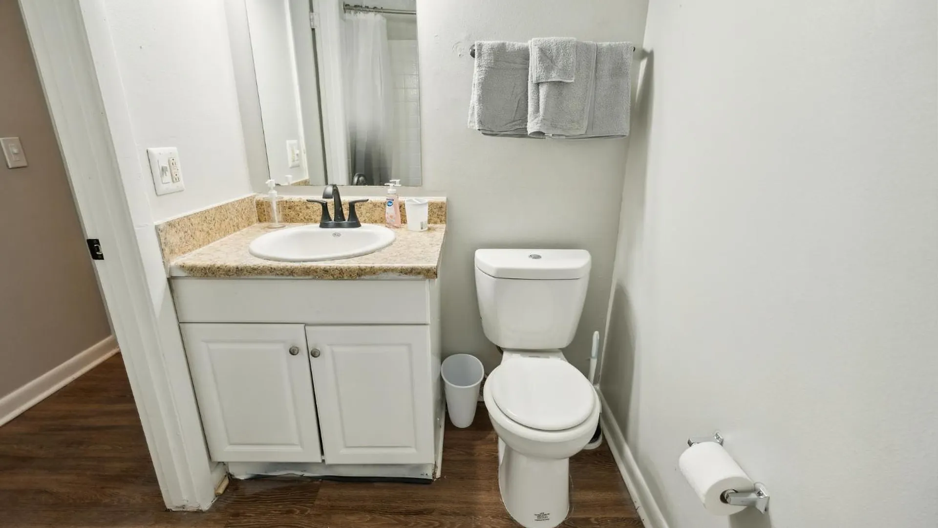 Brentwood A2 I Cozy & Comfy I 2Bd I Free Parking Apartment Nashville 0*,  United States